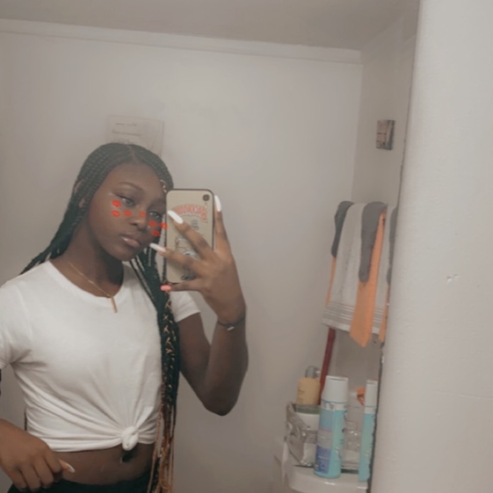 Meet your Posher, Yhatascia